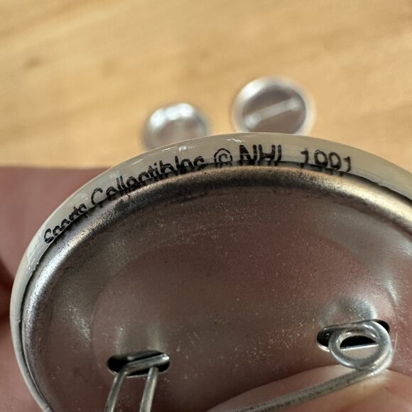 Lot Of 9 NHL Sports Collectibles 1991 Button Toronto Boston New York Detroit - Picture 3 of 3